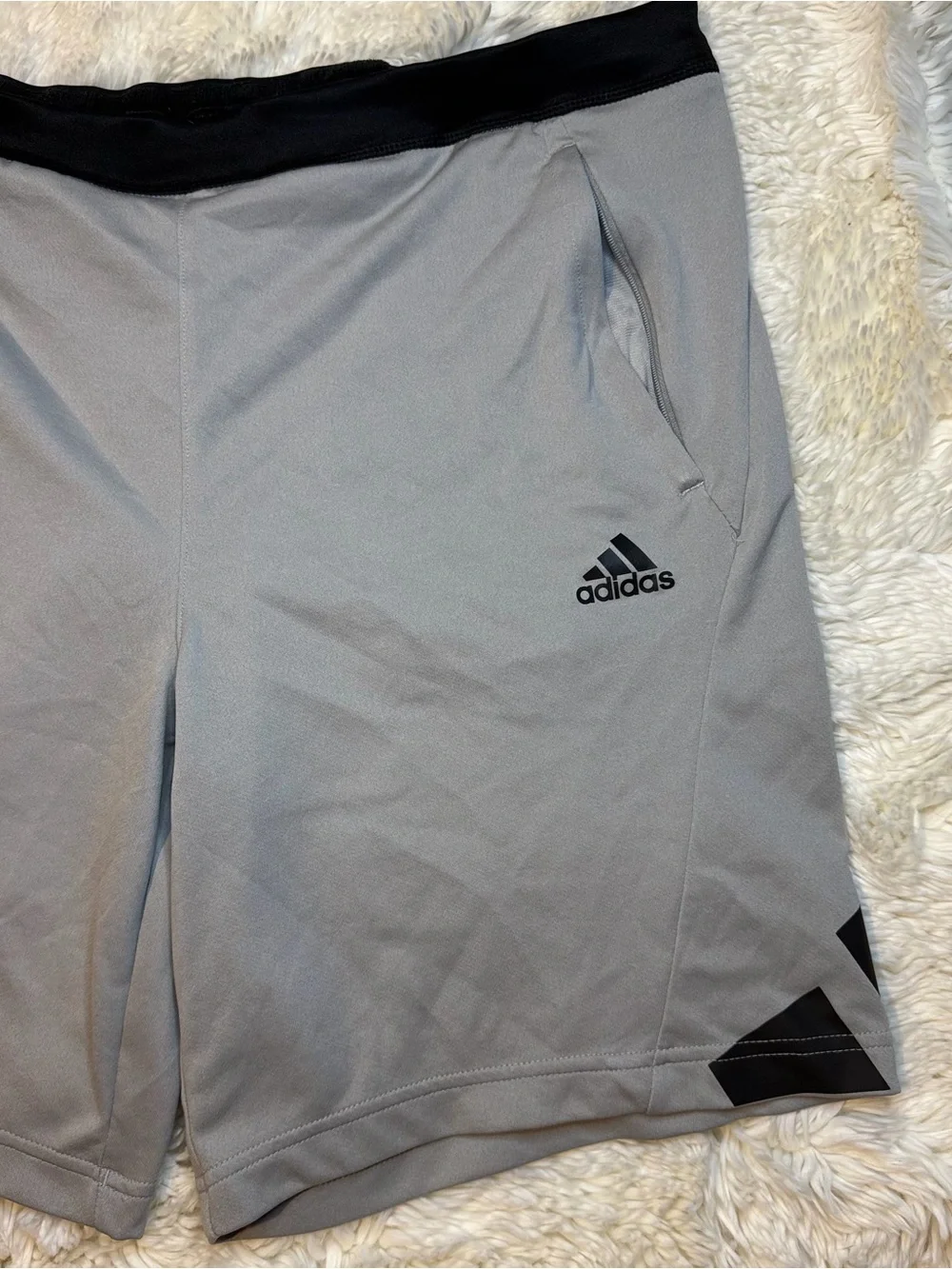 adidas Men’s size small Light Gray Athletic Shorts no liner 8” inseam